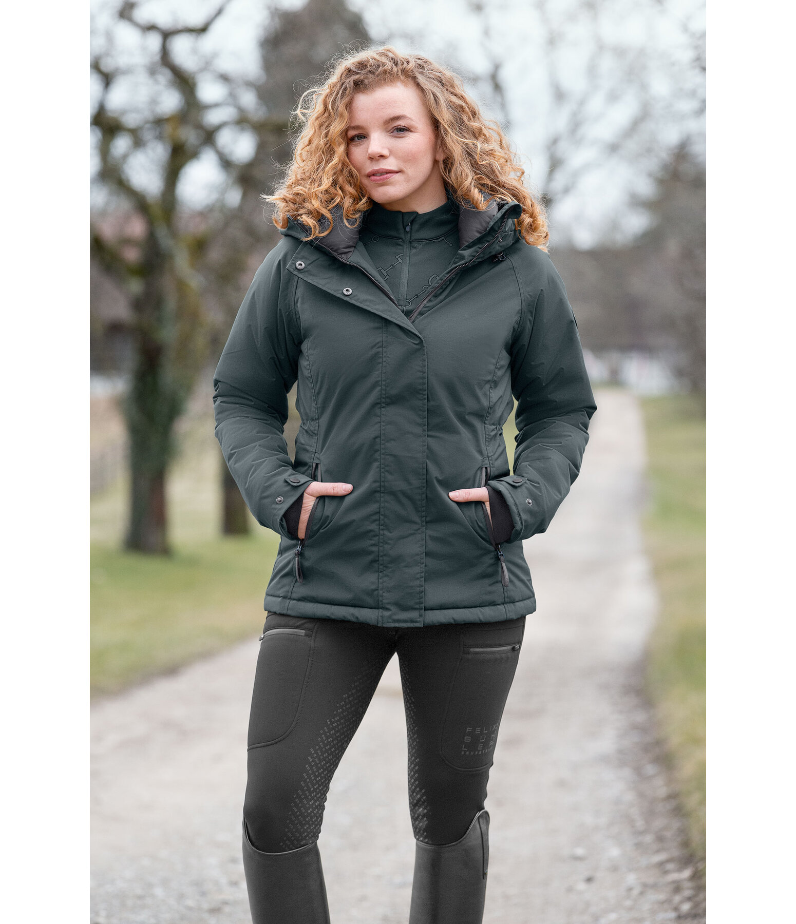 functionele jas Sara met capuchon